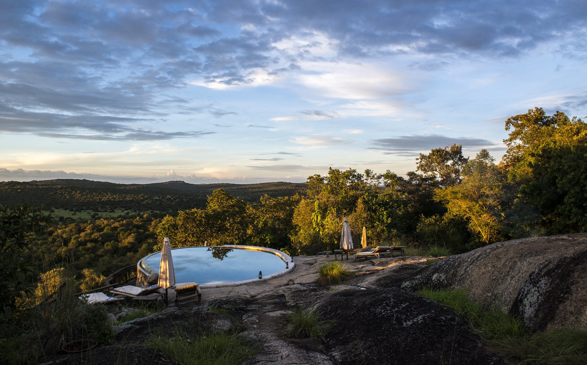 Lake Mburo-Mihingo-lodge-uitzicht-zwembad